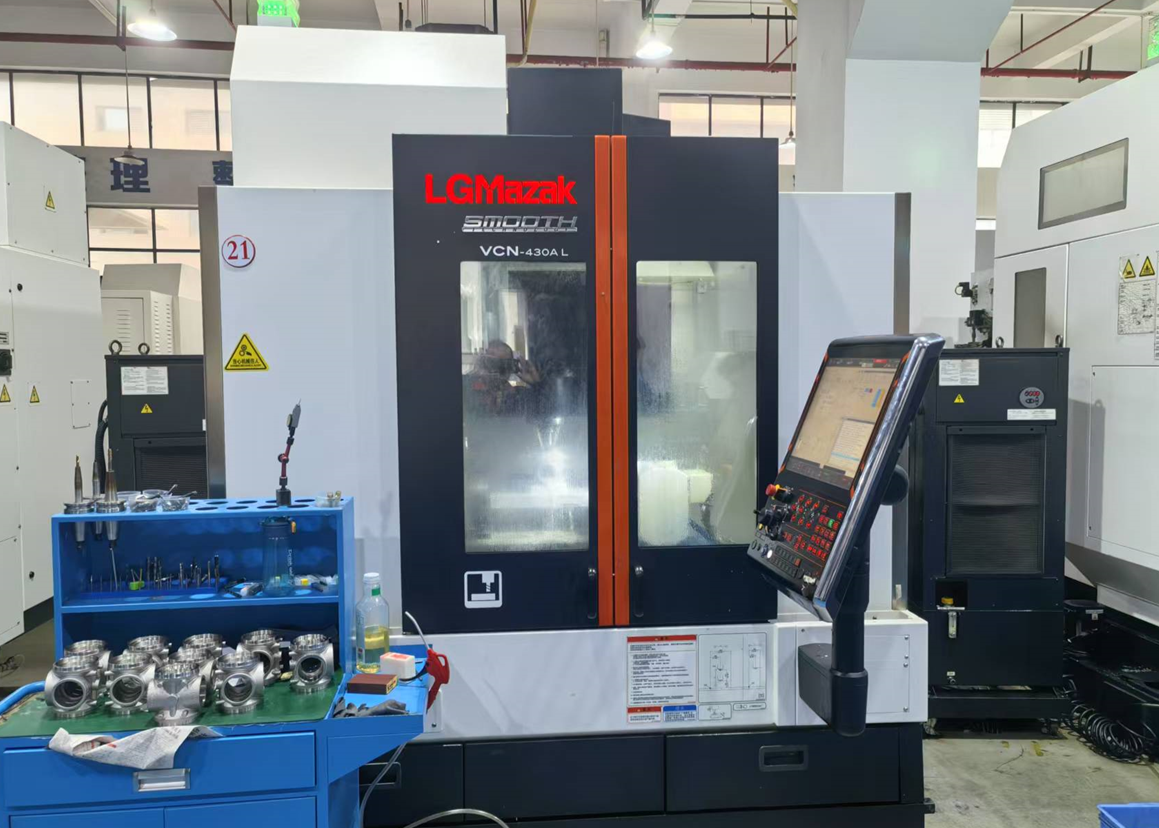 MAZAK VCN-430AVCN-430AL 4-Axis Machining Center from China – Precision 0.002-0.005mm, X550 Y430 Z550